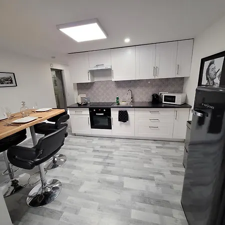 Apartamento Le Cinephile : Vivez Comme Star A Hollywood ! Creutzwald